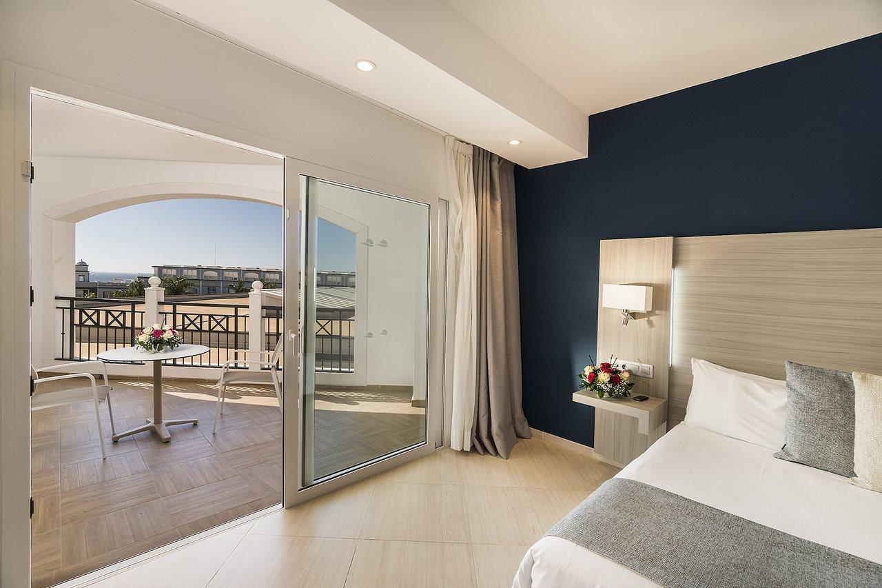 Royal Palm Resort & Spa (Adults Only) Playa De Esquinzo Bagian luar foto